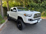 Used 2017 Toyota Tacoma SR image 3