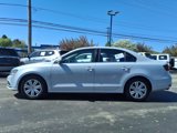 Used 2017 Volkswagen Jetta S image 4