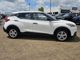 Used 2020 Nissan Kicks S image 3