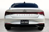 Used 2022 Hyundai Elantra SEL w/ Convenience + Premium Package image 5