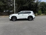 Used 2024 Nissan Rogue S image 2