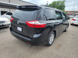 Used 2015 Toyota Sienna LE image 3