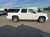 Used 2014 GMC Yukon XL SLT w/ SLT-2 Equipment Package image 5