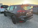 Used 2019 Nissan Rogue S image 2