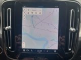 Used 2023 Volvo XC40 B5 Core image 4