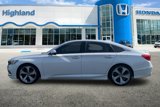 Used 2018 Honda Accord Touring image 2