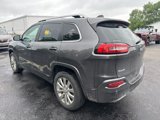 Used 2018 Jeep Cherokee Overland image 5