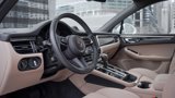 Certified 2024 Porsche Macan image 4