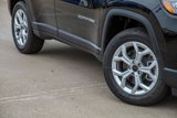 New 2025 Jeep Compass Latitude image 2