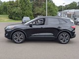 Used 2022 Ford Escape SE w/ SE Sport Appearance Package image 4
