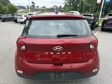 Used 2024 Hyundai Venue SEL image 3