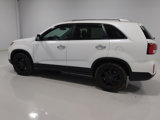 Used 2015 Kia Sorento LX image 3