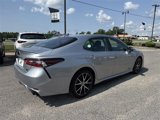 Used 2024 Toyota Camry SE image 3