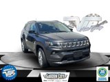 Used 2022 Jeep Compass Latitude image 2