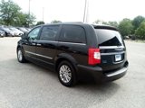 Used 2015 Chrysler Town & Country Touring-L w/ Driver Convenience Group image 3