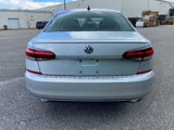 Used 2021 Volkswagen Passat 2.0T SE image 5