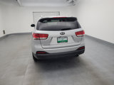 Used 2017 Kia Sorento LX w/ LX Convenience Package image 6