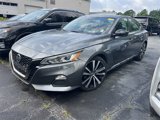 Used 2020 Nissan Altima 2.5 SR w/ Premium Package image 2