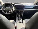 Used 2024 Volkswagen Taos SE image 2