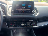 Used 2023 Nissan Rogue SV image 4