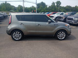 Used 2018 Kia Soul + image 2