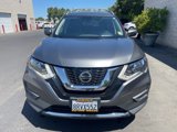 Used 2020 Nissan Rogue SV image 2