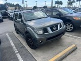 Used 2006 Nissan Pathfinder LE image 2