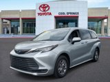 Used 2021 Toyota Sienna LE image 1