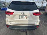 Used 2017 Toyota Highlander XLE image 4