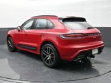Certified 2022 Porsche Macan image 3
