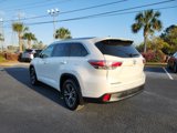Used 2016 Toyota Highlander XLE image 3