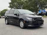 Used 2022 Chrysler Voyager LX image 2