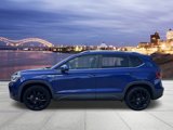 Used 2022 Volkswagen Taos SEL image 2
