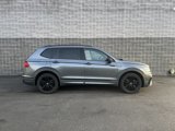 Used 2022 Volkswagen Tiguan SE R-Line image 2