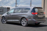 Used 2019 Chrysler Pacifica Limited image 2