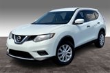 Used 2016 Nissan Rogue S image 2