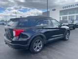 Used 2022 Ford Explorer XLT w/ Equipment Group 202A image 3