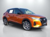 Used 2023 Nissan Kicks SV image 2