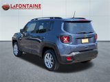 Used 2021 Jeep Renegade Latitude image 3