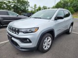 Used 2024 Jeep Compass Latitude image 3