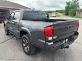 Used 2019 Toyota Tacoma TRD Sport image 4