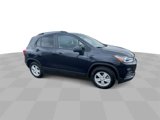 Used 2022 Chevrolet Trax LT w/ Driver Confidence Package image 2