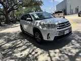 Used 2018 Toyota Highlander XLE image 3