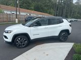 Used 2022 Jeep Compass Limited image 4