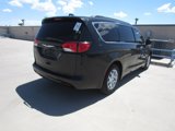 Used 2021 Chrysler Voyager Lxi image 3