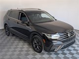 Certified 2022 Volkswagen Tiguan SE image 2