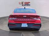 Certified 2025 Hyundai Elantra SE image 4