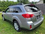 Used 2011 Subaru Outback 2.5i Limited image 4