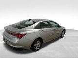 Certified 2021 Hyundai Elantra SE image 6