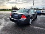 Used 2007 Mercury Montego Luxury image 2
